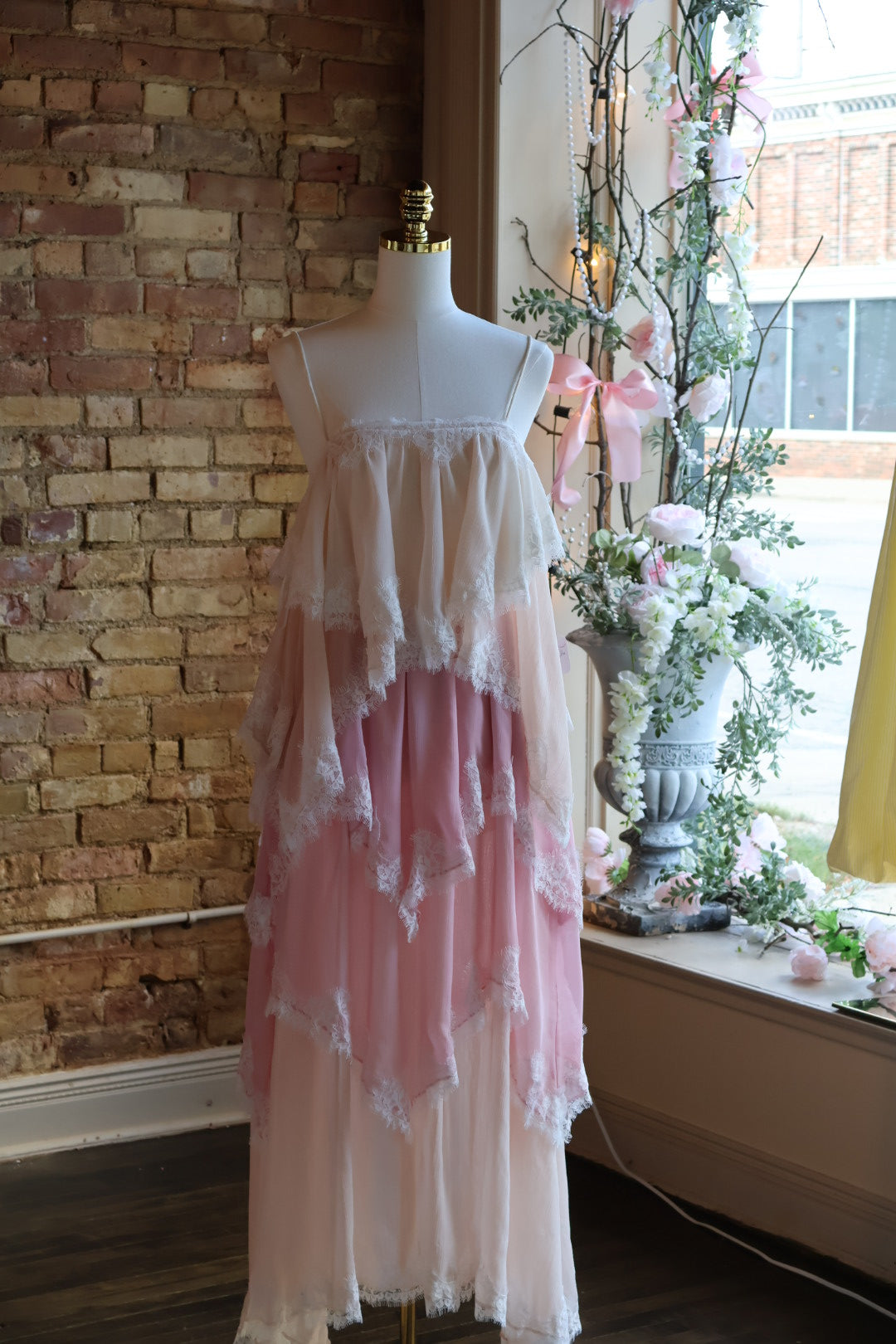 Lace Ruffle Maxi Dress